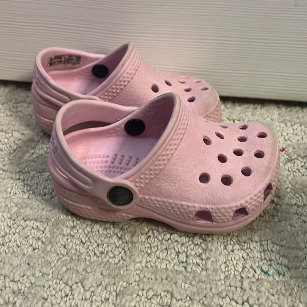Toddler size 2 crocs